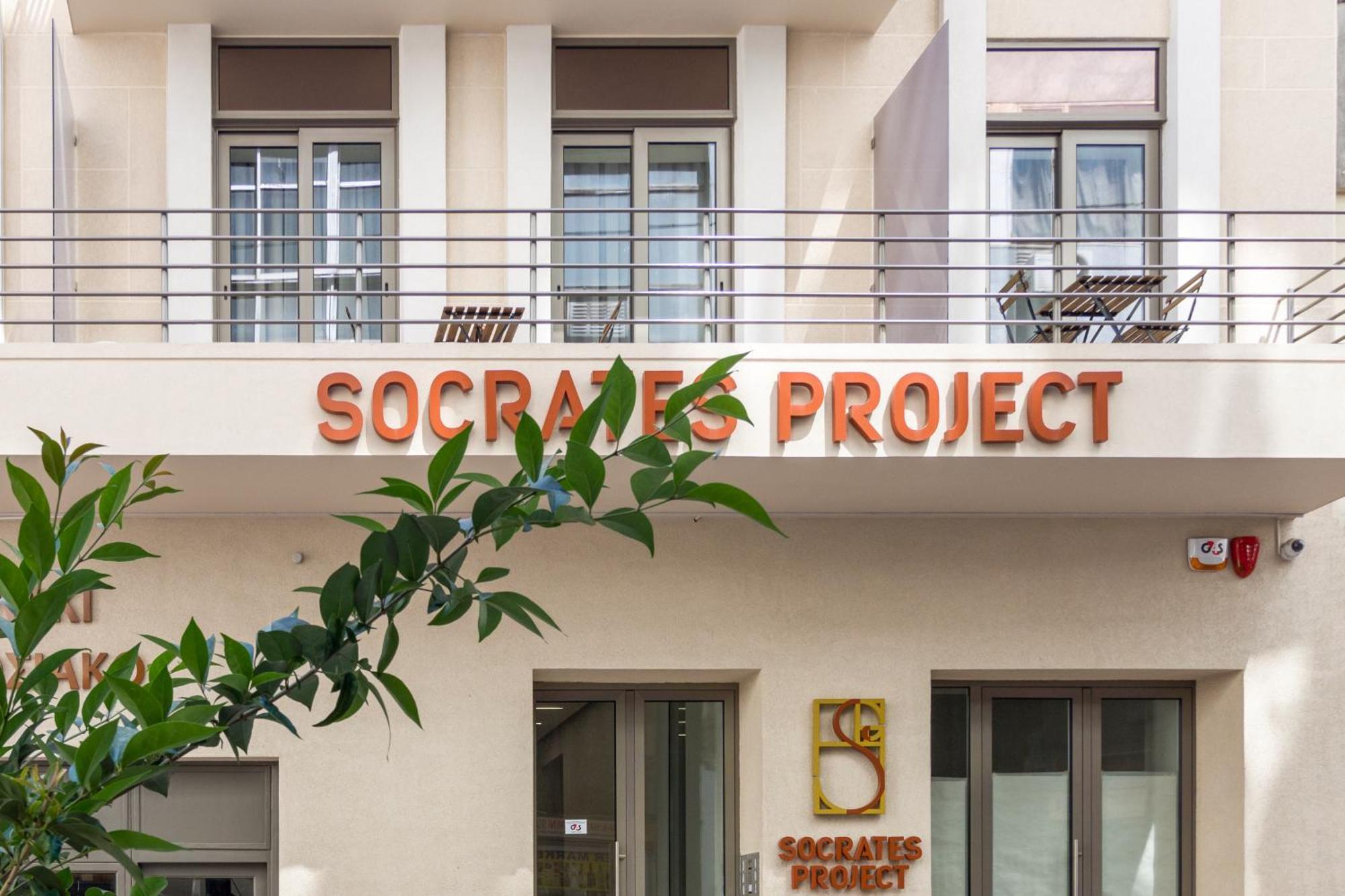 Socrates Fully Equipped With Unique Design *