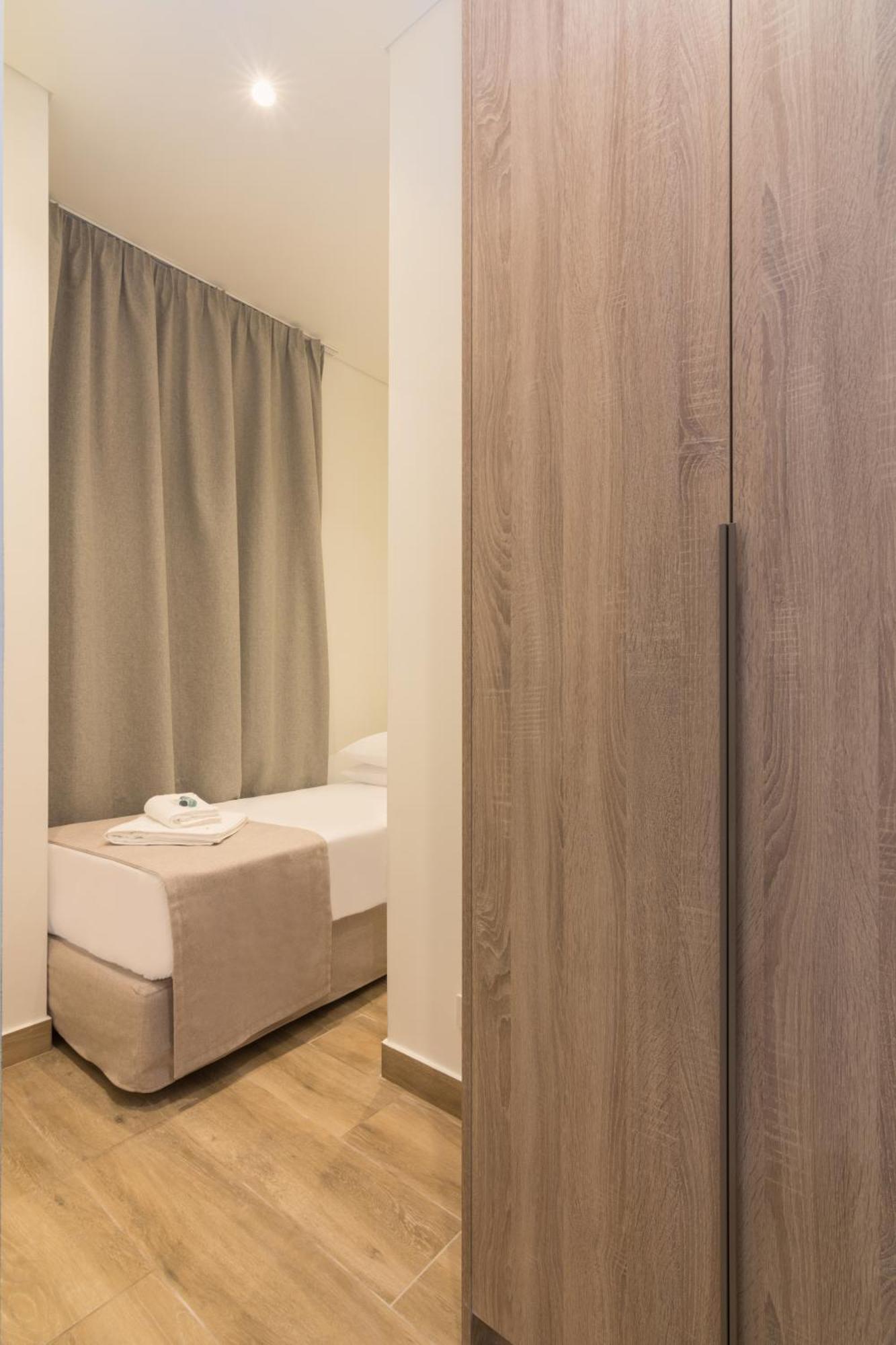 Apartment Socrates Fully Equipped With Unique Design