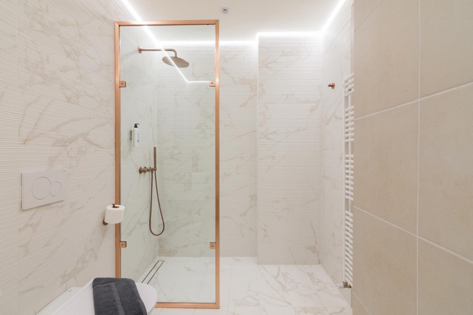 Apartment Socrates Fully Equipped With Unique Design