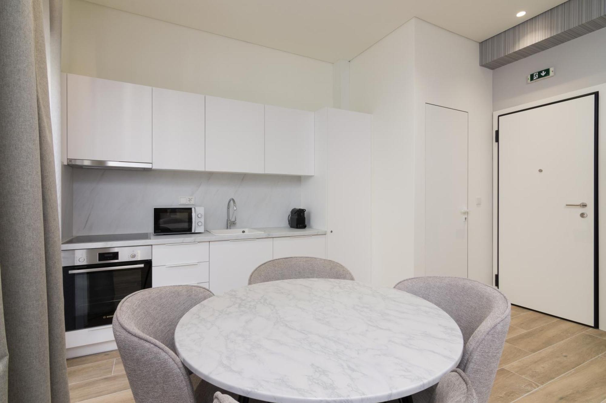 Appartement Socrates Fully Equipped With Unique Design Athene
